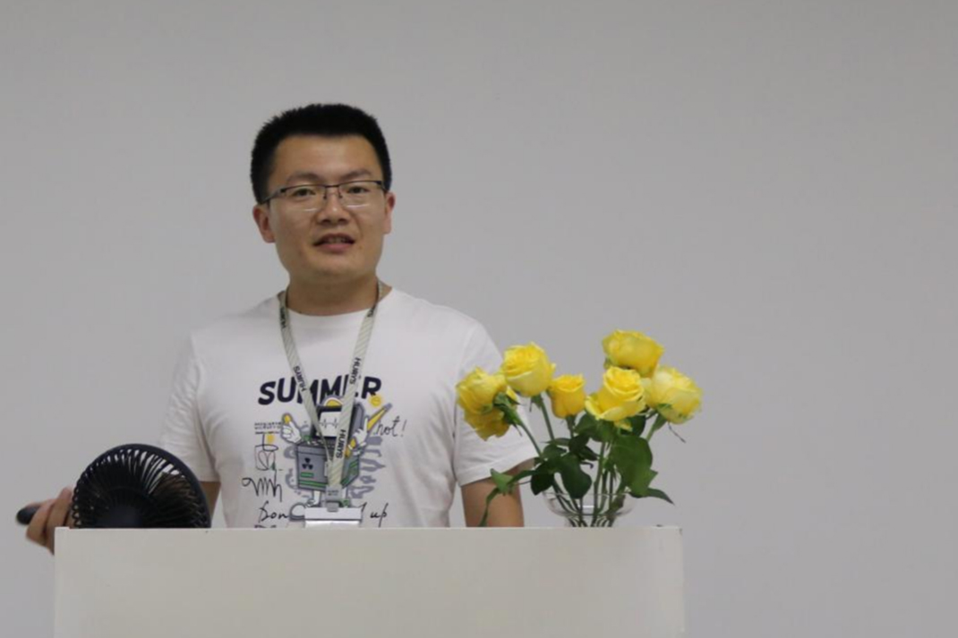 王鹏立：八年耕耘话专业